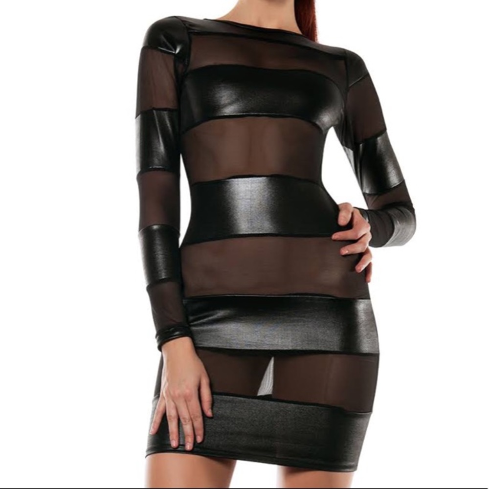 🖤Strapped Down Mesh Blocked Dress by Starline🖤